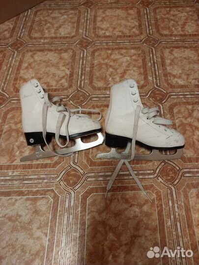 Коньки фигурные