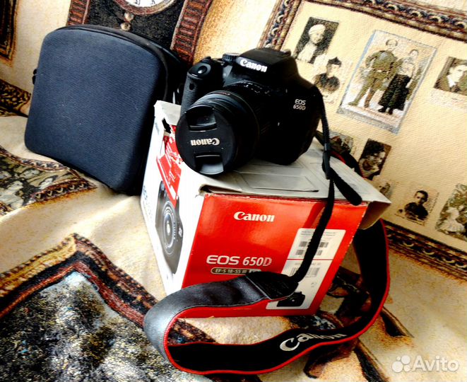 Зеркальный Canon EOS 650 D (EF-S-18-555 III KIT