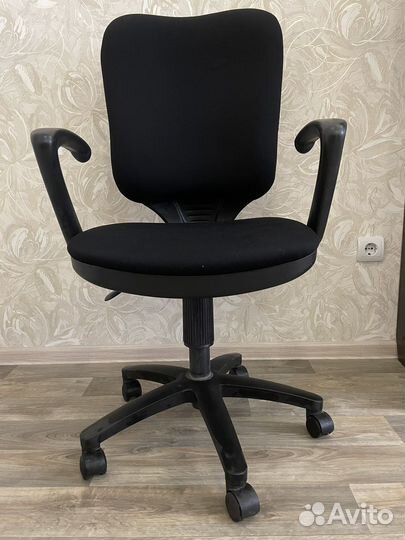 Компьютерное кресло