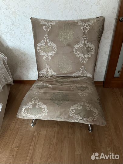 Кресло для отдыха в гостиную