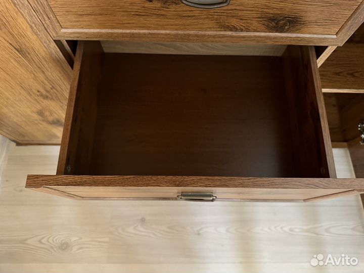 Тумба для одежды