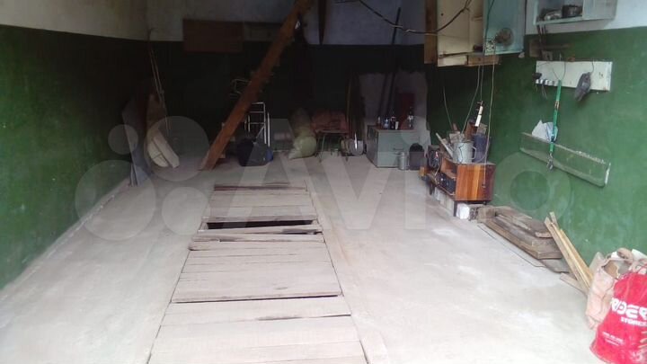 Гараж, > 30 м²