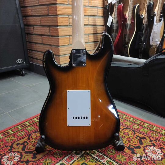 Электрогитара Fernandes Stratocaster LE-1Z