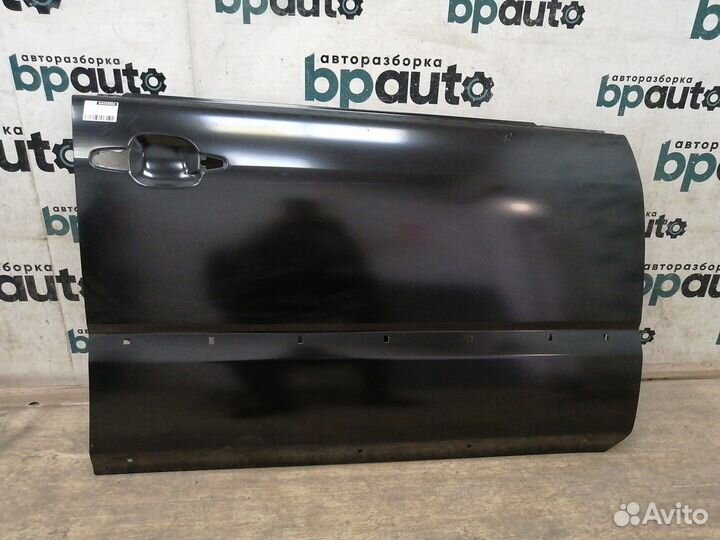 Панель двери передняя правая 67111-60320
