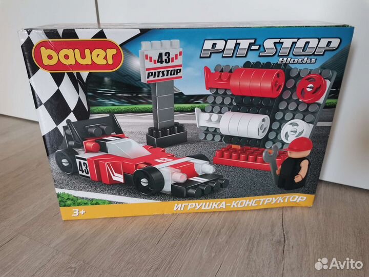 Игрушка - конструктор Pit Stop