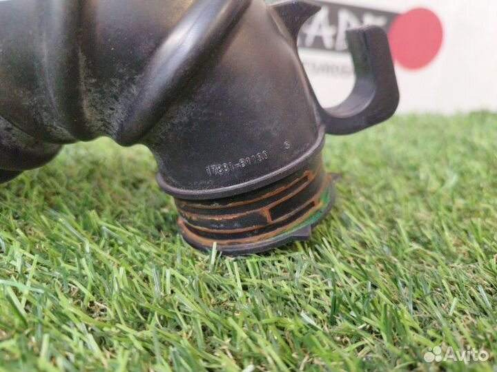 Патрубок воздушного фильтра Toyota Passo 1KR