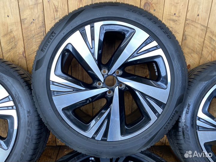 Оригинальные колеса на Volkswagen ID.6 R20