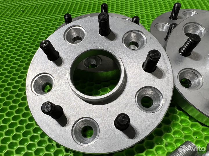 Проставки переходные 5х120 на 5x114,3 BMW 20 мм