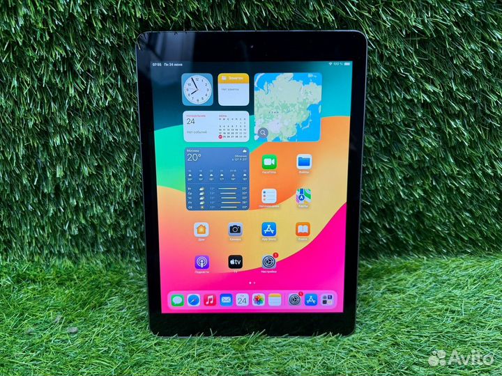 Планшет Apple iPad (2018) 128 гб Wi-Fi нужно менят