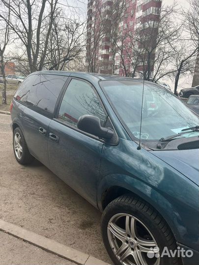 Chrysler Voyager 2.4 AT, 2001, 275 000 км