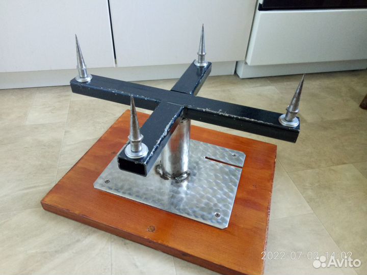 Стойки под акустику