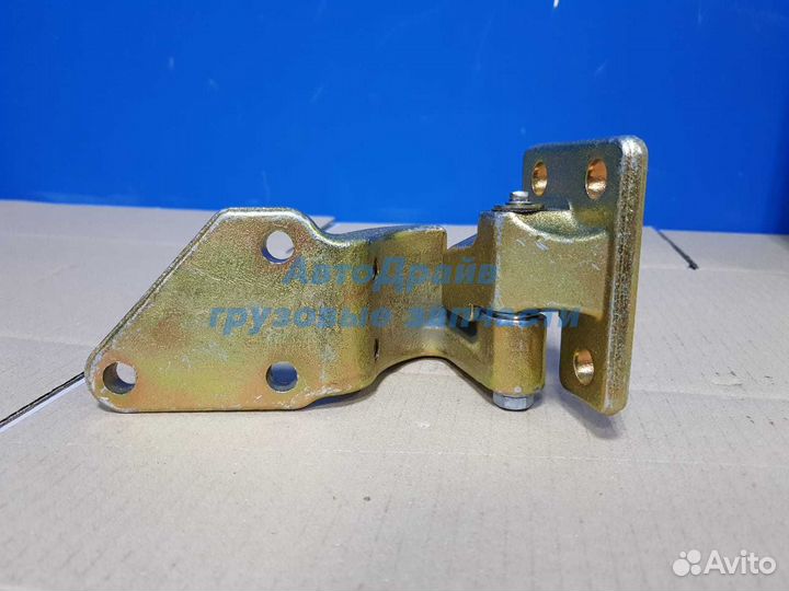 Петля двери Ивеко Стралис передней левой нижняя