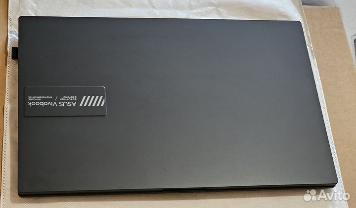 Asus vivobook 14