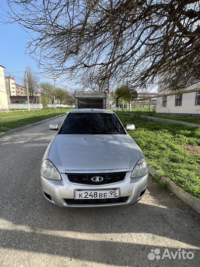 Запчасти на priora 2