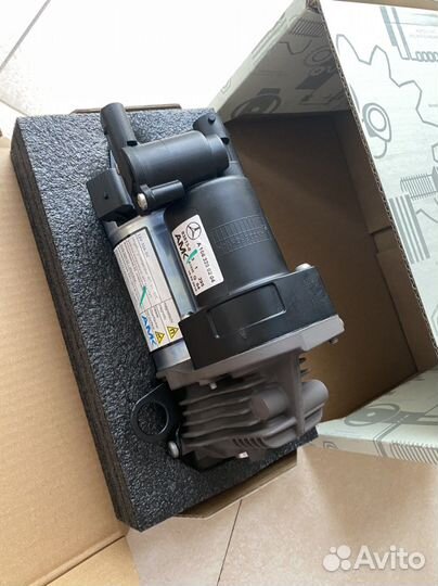 Компрессор пневмоподвески AMK на Mercedes W166