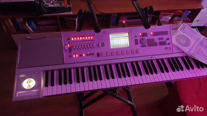 Профессиональная рабочая станция korg M3 73