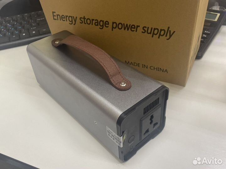 Повербанк с розеткой на 220в 30000mah Akenori