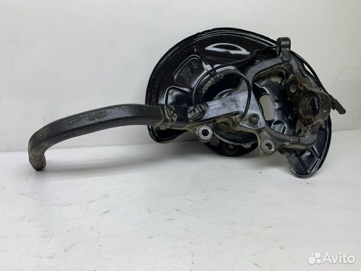 Кулак поворотный передний левый Mercedes-Benz E