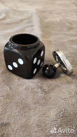 Пепельница бездымная в форме игральных костей
