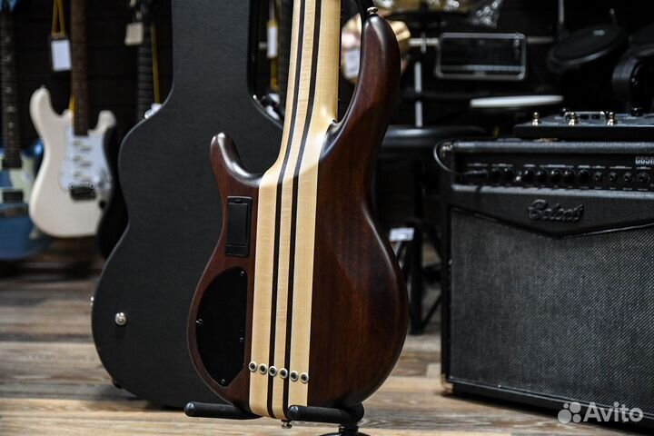 6 струнная Бас гитара Cort (Комплект)