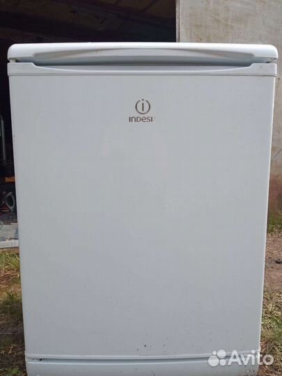 Холодильник indesit