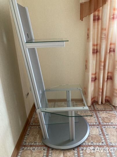 Стойка для аппаратуры