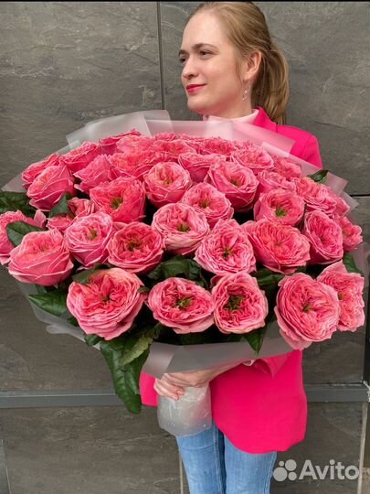 Пионовидные розы премиум букет роз доставка