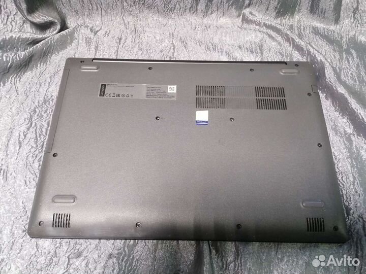 Ноутбук Lenovo IdeaPad 330 15AST