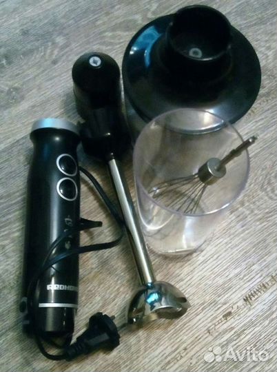 Блендер Redmond