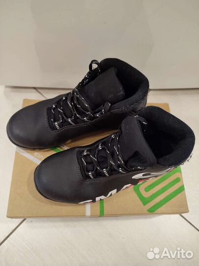 Лыжные ботинки р.35