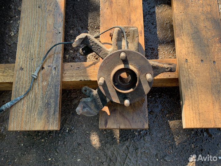 Кулак повороный ford focus 1