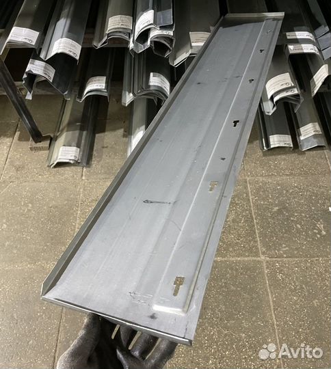 Накладка сдвижной двери Mercedes Vito W638 (Polcar