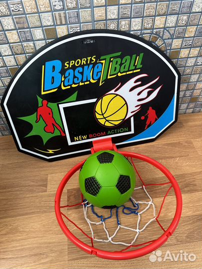 Детское баскетбольное кольцо и мяч