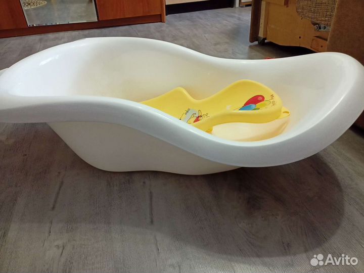 Ванночка для купания с горкой