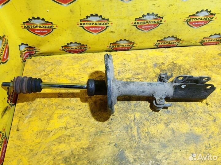 Амортизатор задний правый Toyota Camry v 40 3.5