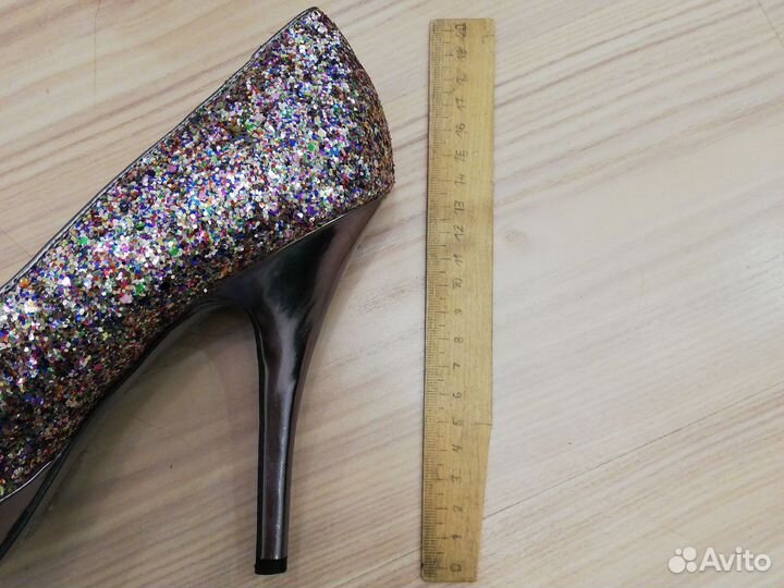 Туфли женские на шпильке