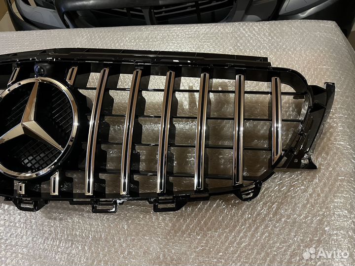 Решетка радиатора Mercedes W213 GT новая