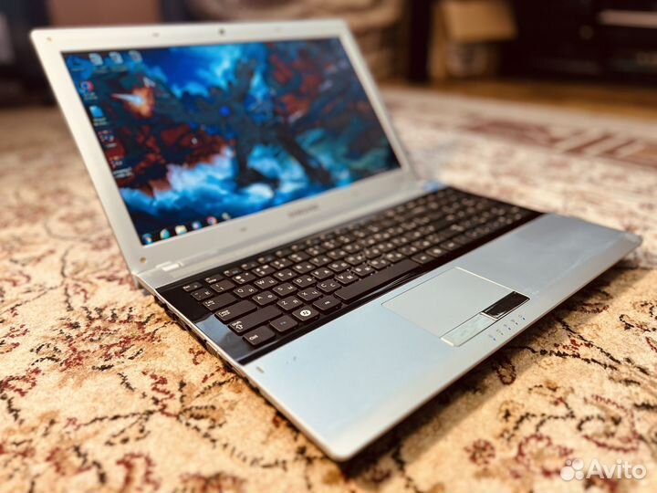 Отличный Ноутбук Samsung core i5/4гб/GeForce