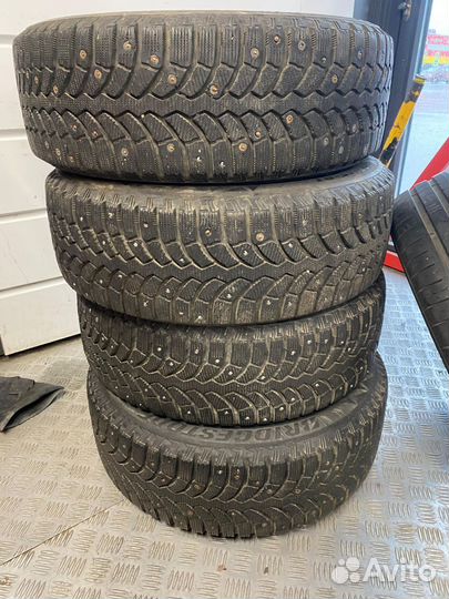 Bridgestone Blizzak Spike-01 185/60 R15 88T