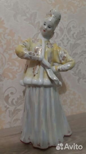 Фарфоровая статуэтка Дулево,Лебедушка