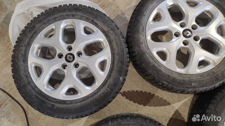 Michelin X-Ice North 2 215/60 R17