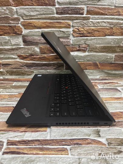 Ноутбук Lenovo thinkpad T490S