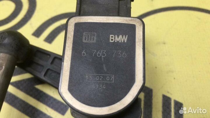 Датчик положения кузова передний Bmw X5 E70 N52B30