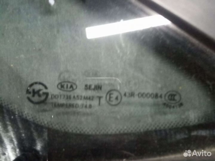 Стекло кузова глухое переднее правое Kia Cerato 3