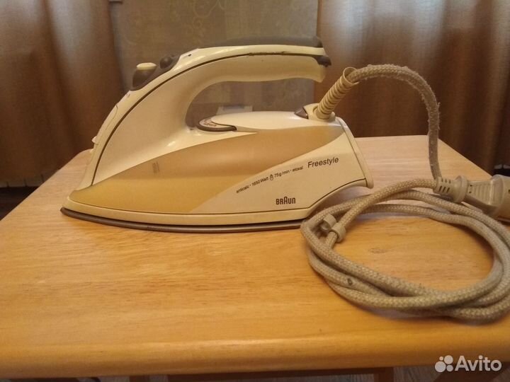 Утюг Braun Freestyle