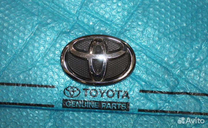 Эмблема Avensis 25 Оригинал Б/У 2006-2008