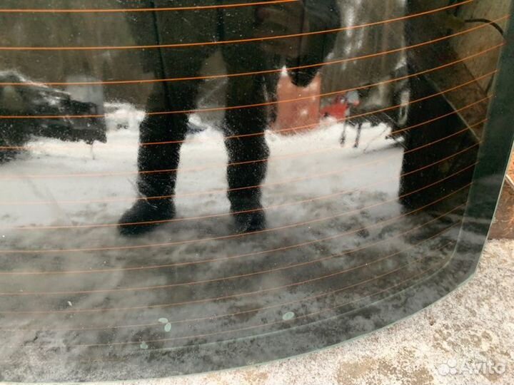 Стекло заднее Volkswagen Polo V рестайлинг 1.6