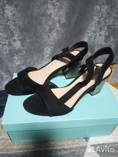 Босоножки женские