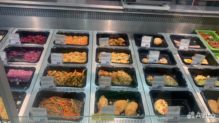 Продавец в магазин