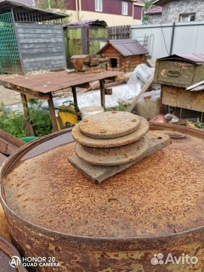 Ролик с крепления откатных ворот ангара, гаража